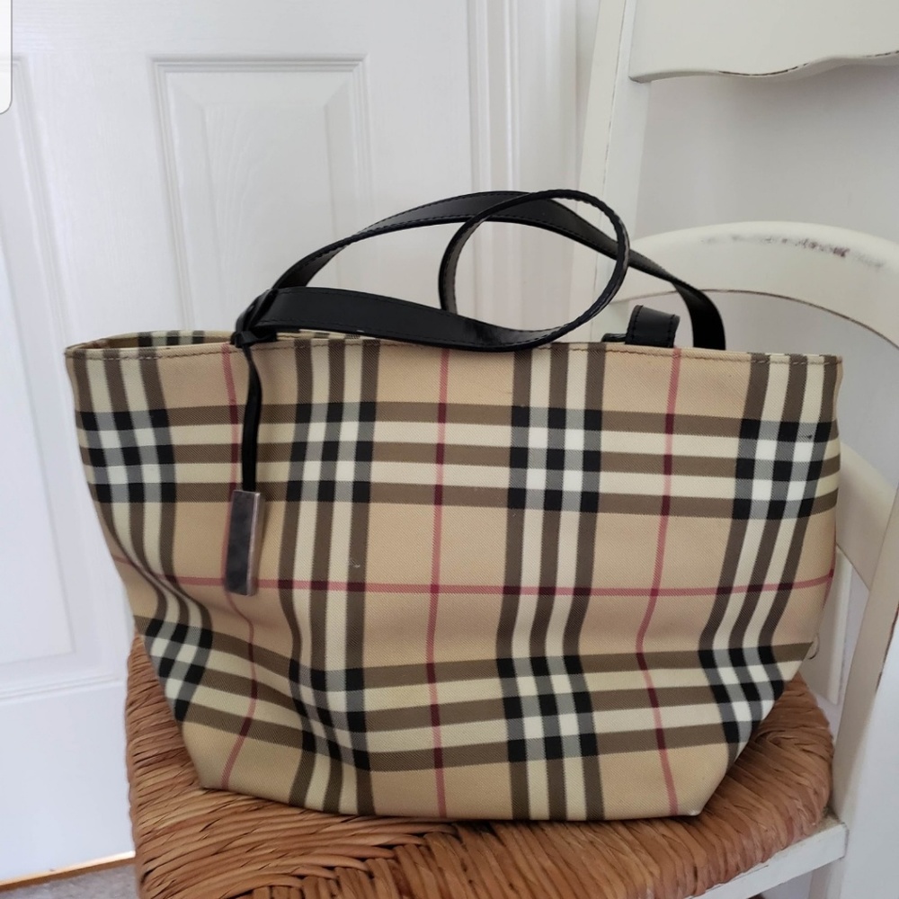 Burberry Authentic Tote Vintage check